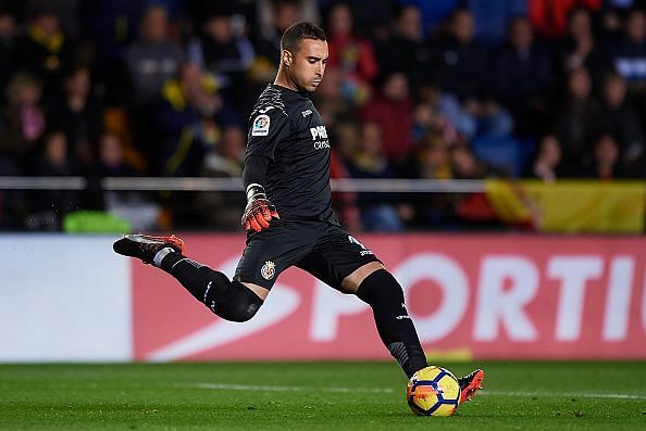 Villarreal v Barcelona - La Liga